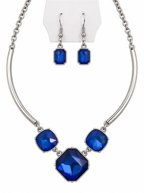 Blue Beauty Necklace and Earring Set with Deep Blue Stones